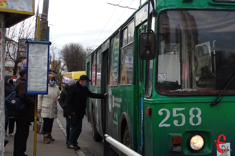 З 5-го квітня в обласному центрі збільшили випуск тролейбусів на лінії