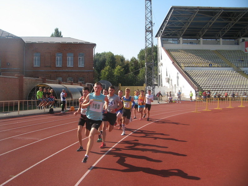 Командна першість області з легкої атлетики пройшла в Хмельницькому