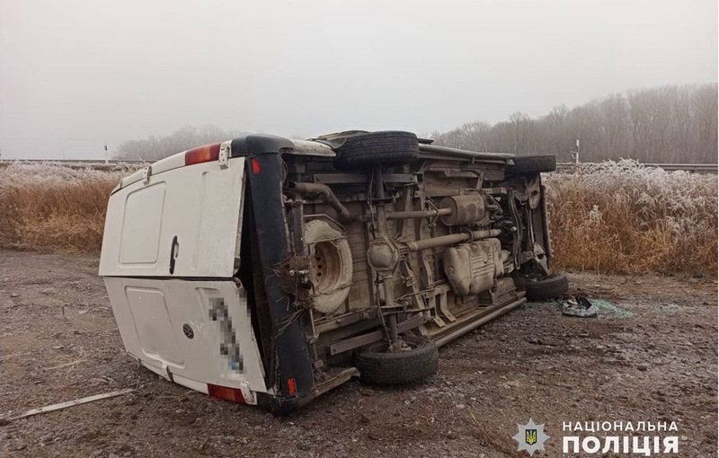 Внаслідок аварії травмувалося двоє пасажирок «Фольксвагена»
