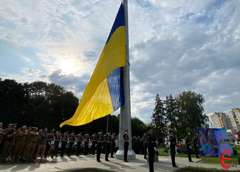 Найбільший Прапор України урочисто підняли майже три місяці тому — 23 серпня