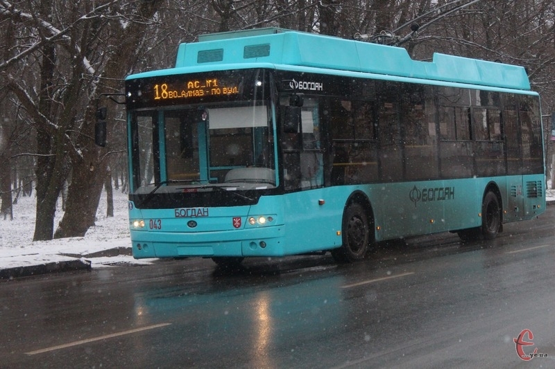 Зі 121 тролейбуса, що нині перебувають на балансі «Електротрансу», 87 вже відпрацювали свій термін експлуатації