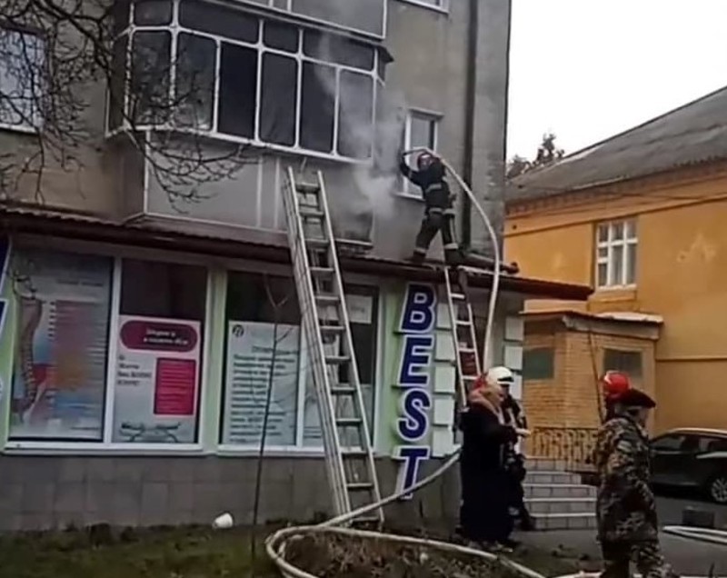Квартира загорілася на вулиці Шевченка. Фото: instagram.com/marinka_rayinchuk