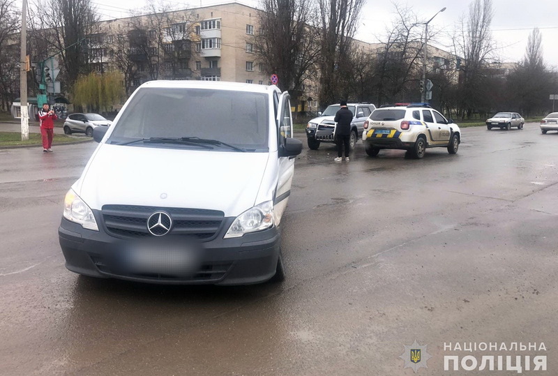 На перехресті Хмельницького шосе та вулиці Героїв Маріуполя зіткнулися два авто