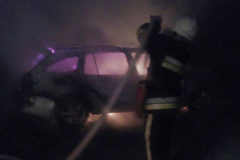 Рятувальники ліквідували пожежу легкового автомобіля