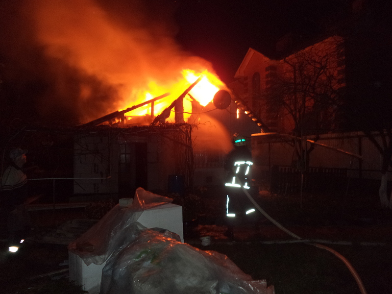 Під час пожежі будинку в Славуті ніїто з людей не постраждав