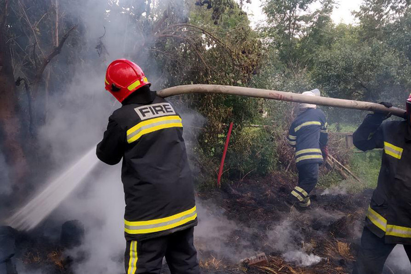 Рятувальники ліквідували дві пожежі