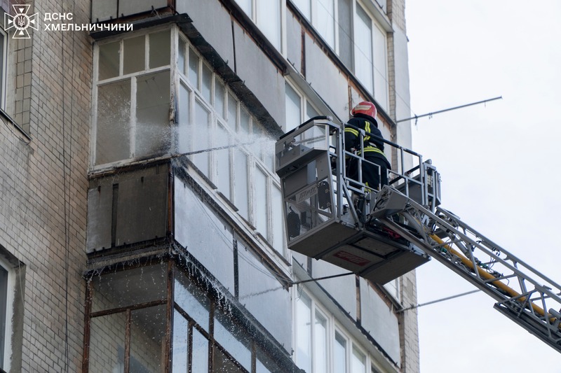 У Хмельницькому горів балкон багатоповерхівки