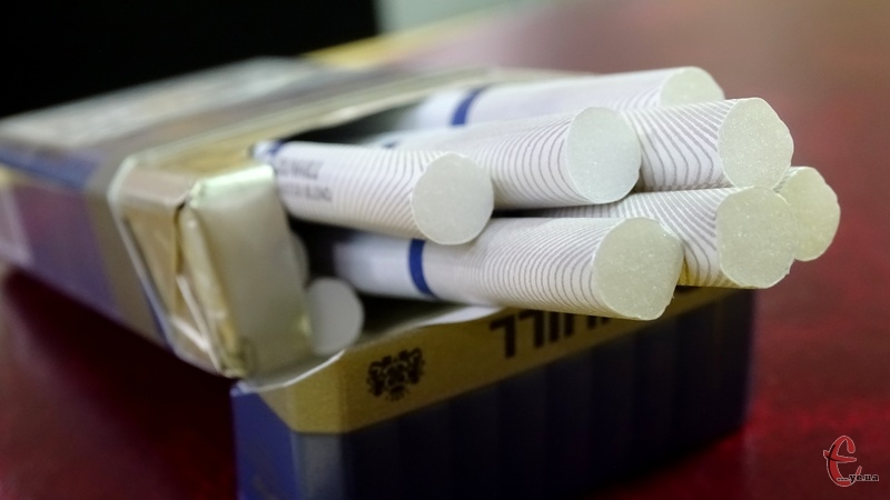 Правоохоронці Хмельниччини припинили незаконну діяльність осіб, які займались збутом контрафактної тютюнової продукції