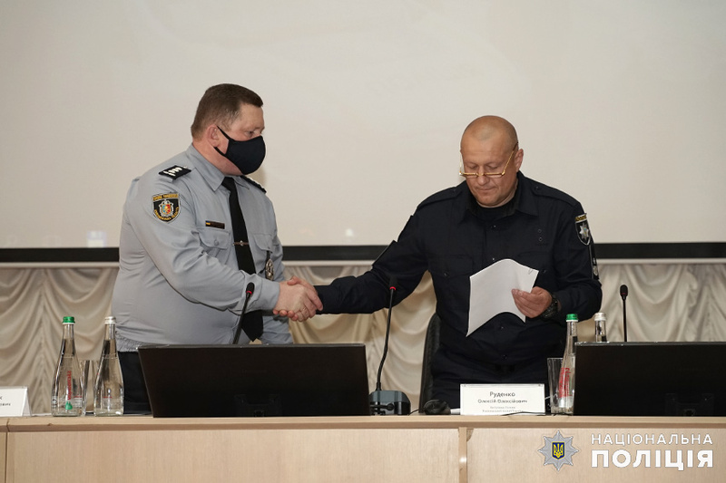 Новим начальником ГУНП в Хмельницькій області став Руслан Герасимчук (у захисній масці)