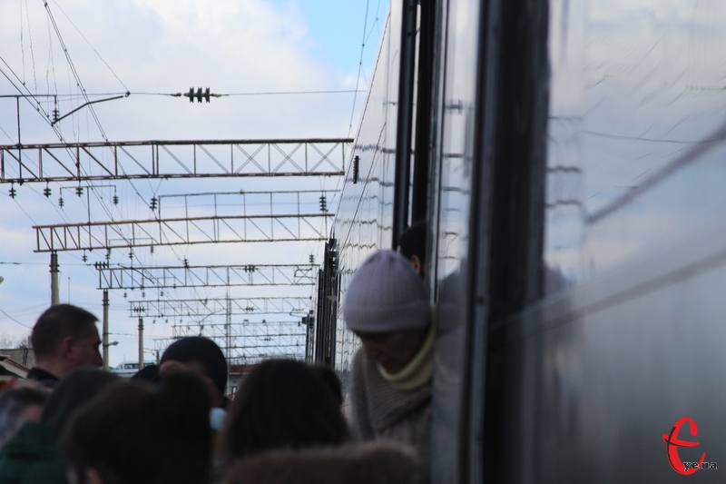 Укрзалізниця повідомила про зміни у графіку курсування потягів 13 травня