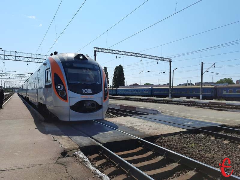 З Хмельницького потяг Одеса-Перемишль їхатиме на кілька хвилин довше за Київ-Перемишль