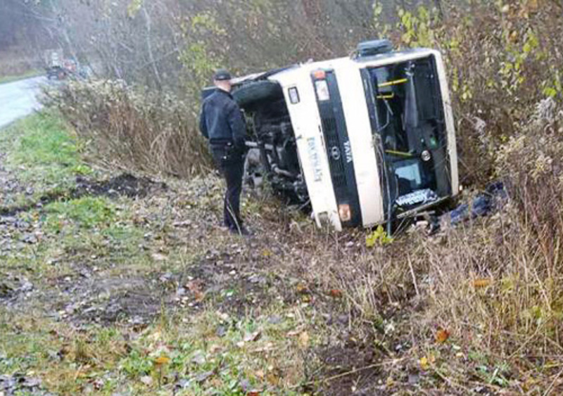 На Тернопільщині в аварію потрапив рейсовий автобус