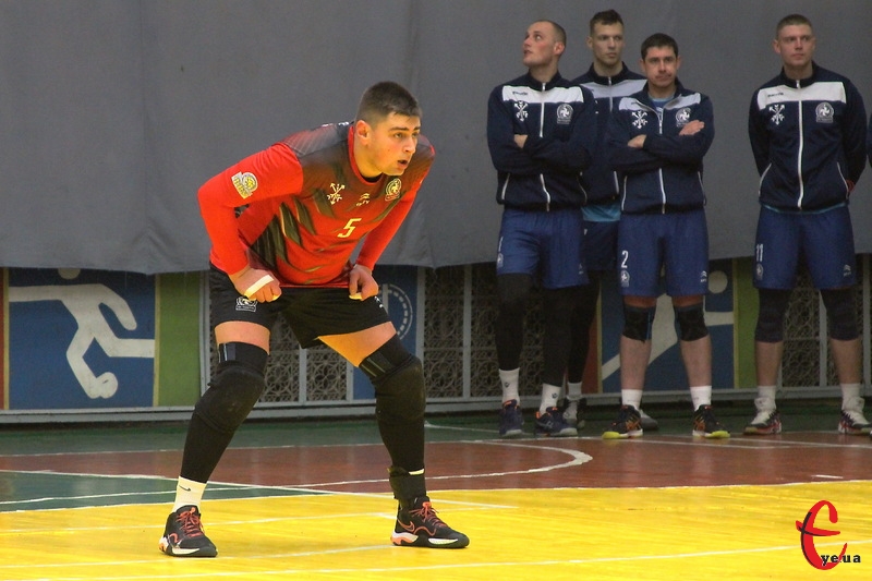 Максим Турик каже, що волейболісти Поділля у новому сезоні мають боротися за найвищі місця в вищій лізі