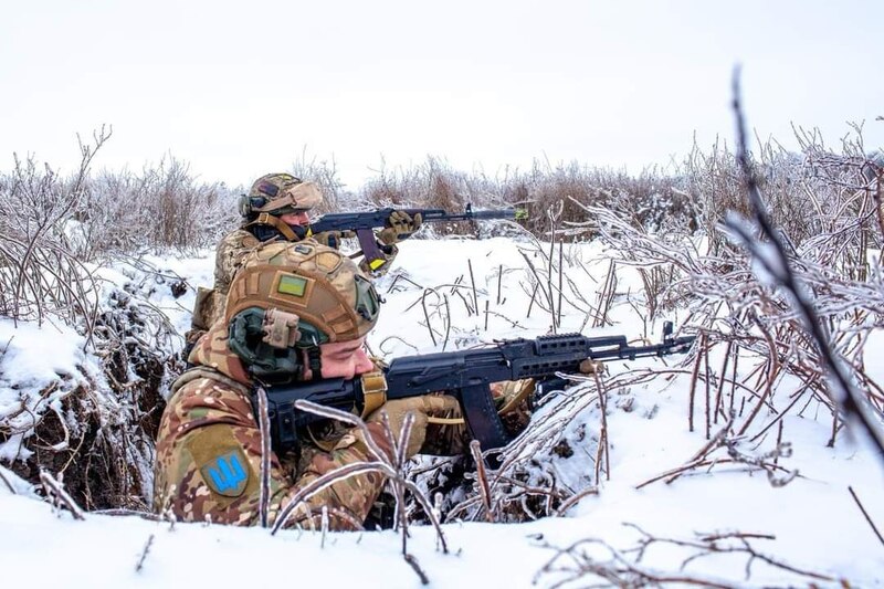 Сили оборони України відбивають атаки ворога на багатьох напрямках