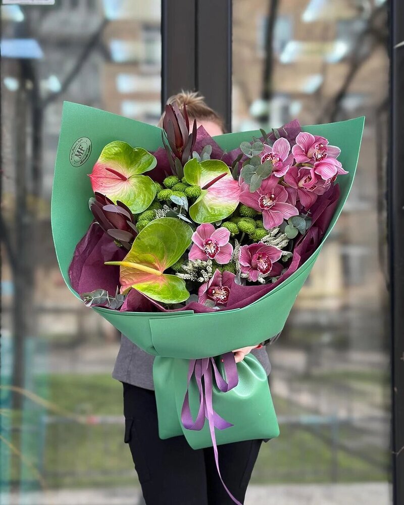 Замовити квіти - це кращий спосіб для подарунка та вираження своєї любові до дівчини, як знак уваги до друга чи колеги по роботі, молодят та багато інших подій