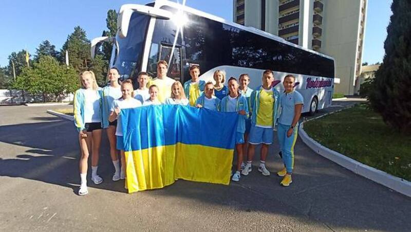 Загалом Національну збірну України представляють 46 юних спортсменів