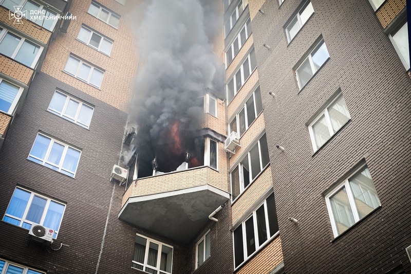 Вогонь здійнявся на 5-му поверсі