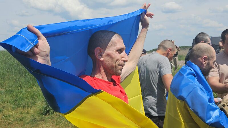 Сьогодні, 31 травня, з російського полону повернулися 75 українців