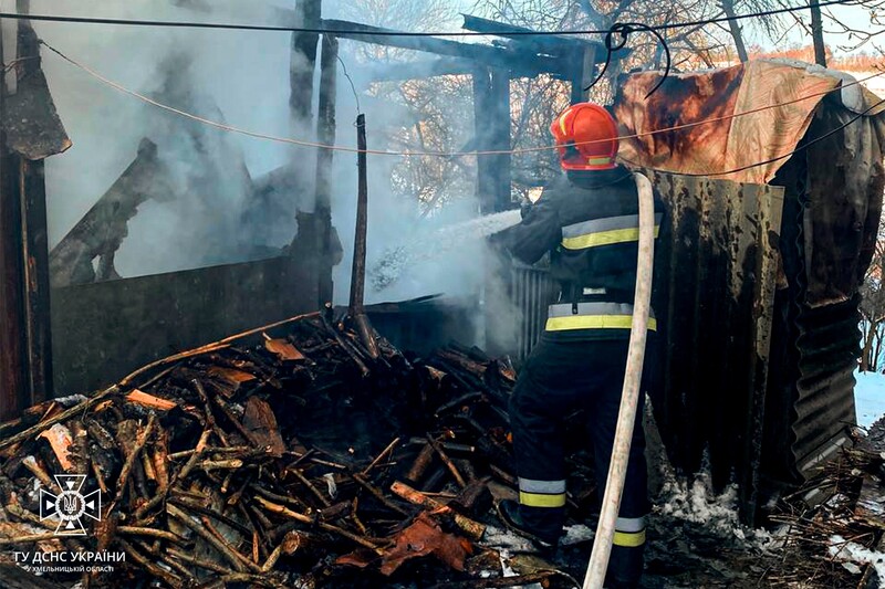 У двох пожежах, які сталися 12 січня на Хмельниччині, ніхто не травмувався - ДСНС