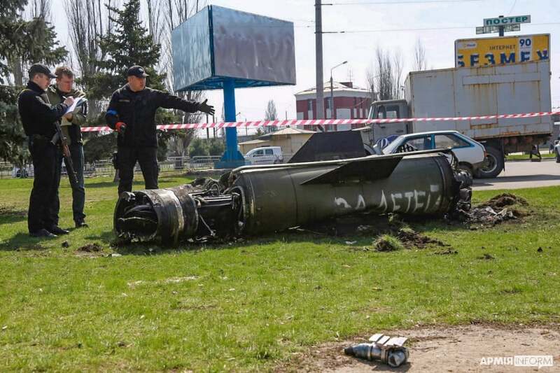 Російські окупати обстріляли залізничний вокзал у Краматорську 8 квітня