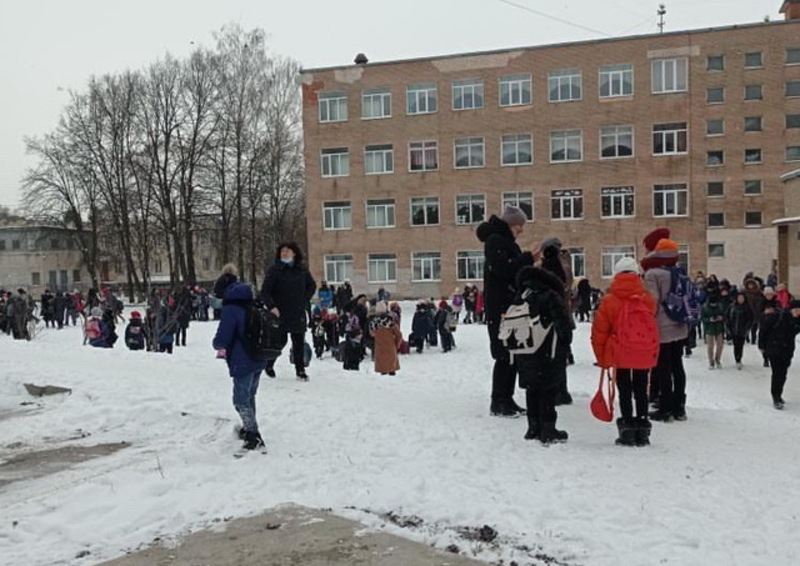 Повідомлення про замінування усіх шкіл Хмельницького 25 січня надійшло до Служби безпеки України