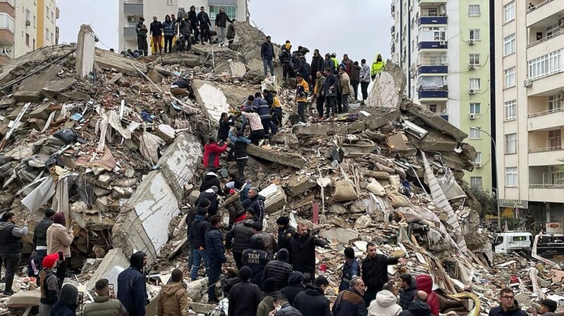 Магнітуда найпотужнішого землетрусу в Туреччині сягнула 7,8 бала