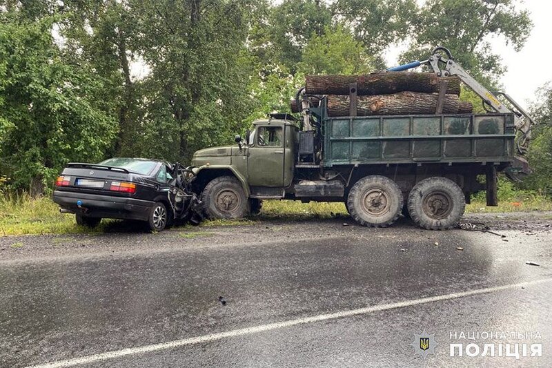 Зіткнення автомобілів відбулося на автодорозі сполученням «Голосків — Лука Барська» 