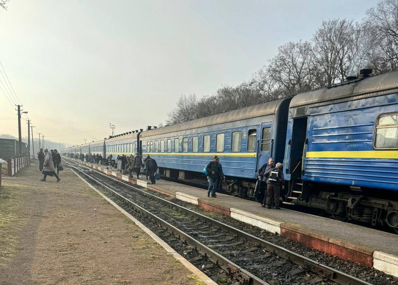 Потяг Київ-Кам