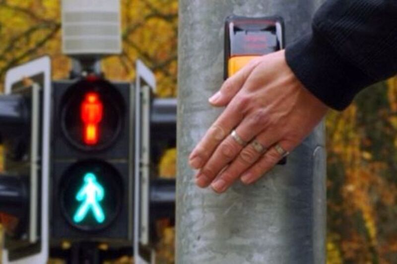 Завершився збір підписів під електронною петицією щодо встановлення пішохідного світлофора із кнопкою на вулиці Панаса Мирного, 5
