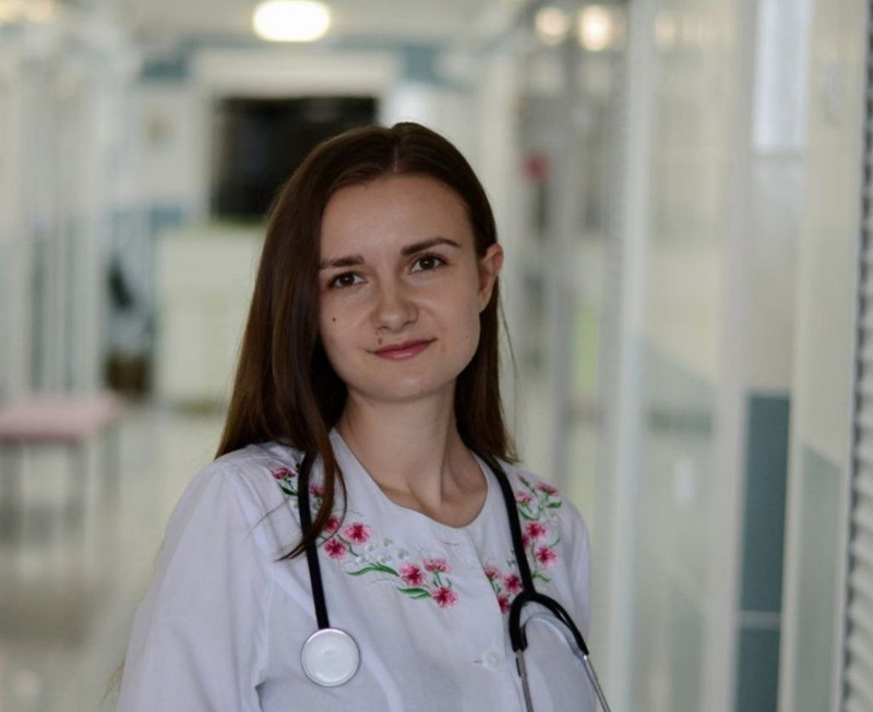 Переселенка з Лисичанська тепер працює в обласній дитячій лікарні