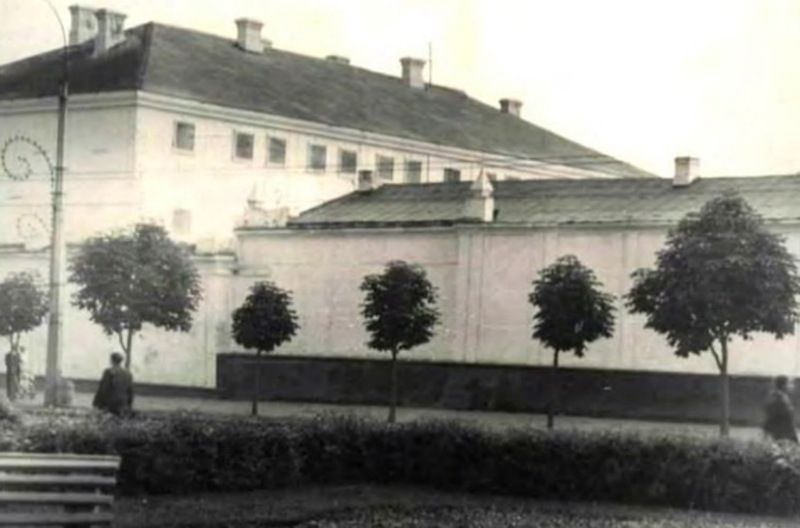Так будинок хмельницького СІЗО виглядав у радянський період