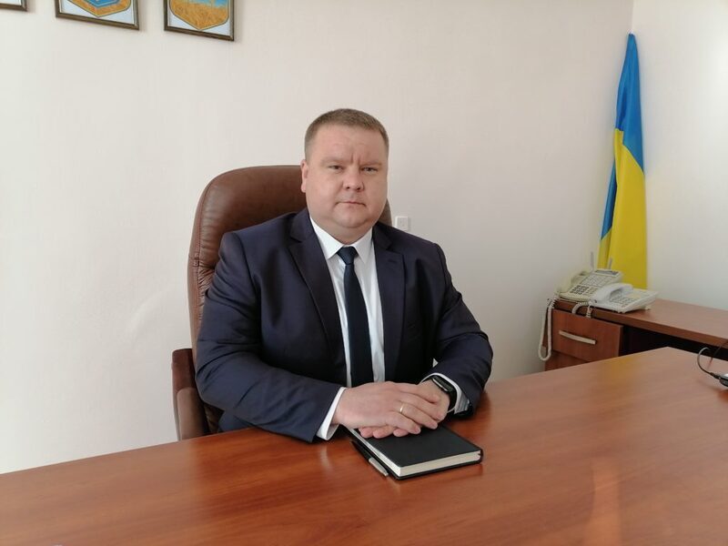 Анатолій Катеренчук звільнений і призначений на посаду в один день, 30 квітня