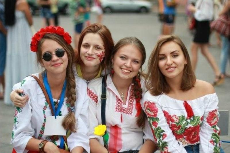 Цього дня увесь світ згадуватиме свої національні традиції. (Автор: kyiv.ridna.ua)