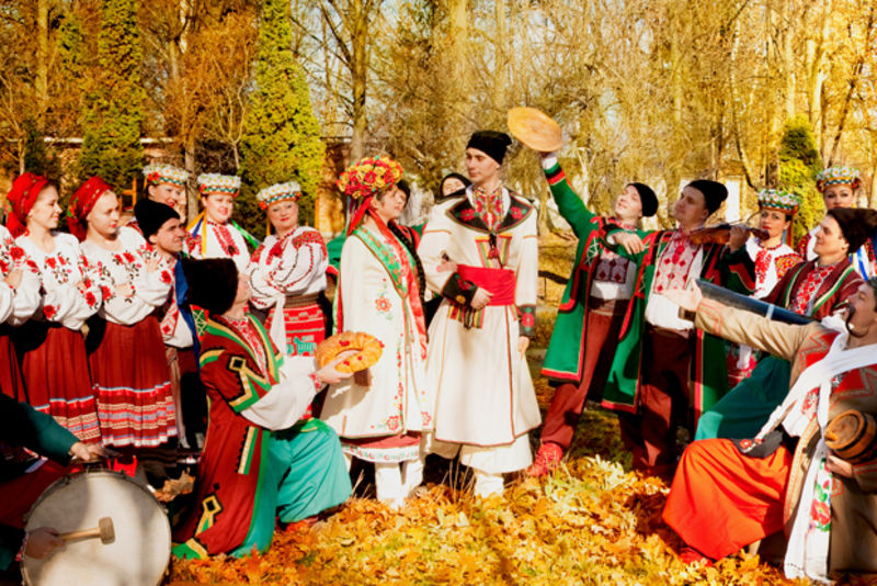 Основу репертуару ансамблю складає подільський фольклор. (Автор: filarm.vn.ua)