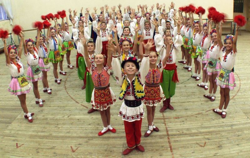 Народний художній колектив ансамблю танцю «Подолянчик» (Автор: https://cbs.km.ua)