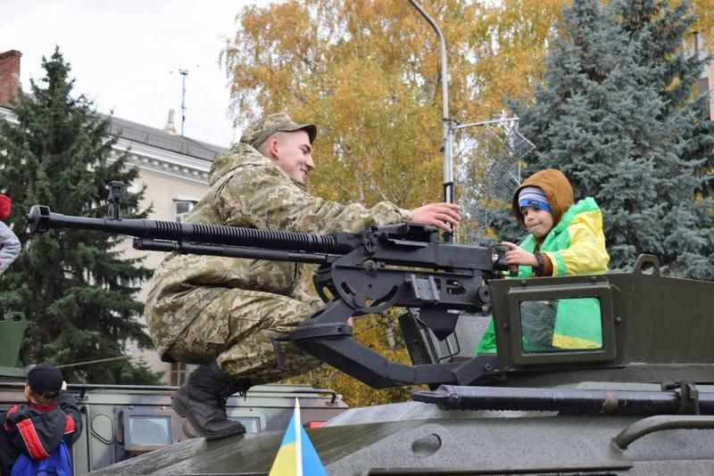 До Дня Захисника України та Дня Українського козацтва (Автор: http://dsvv.gov.ua)