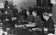 Насправді перший Акт про капітуляцію Німеччини був підписаний вночі 7 травня