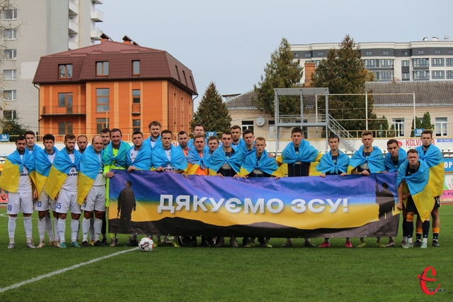 Завдяки захисникам та захисницям в Україні проходить чемпіонат України з футболу