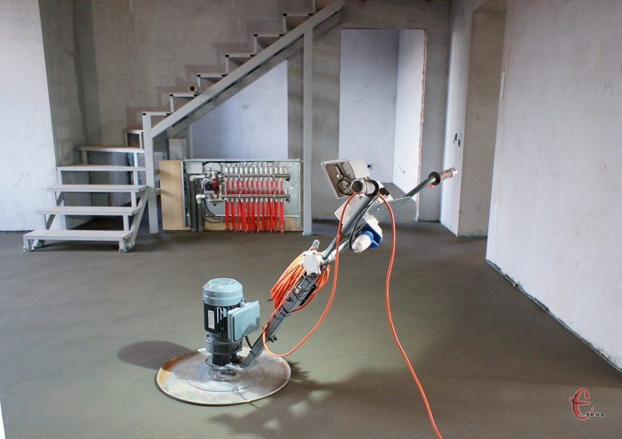 Влаштування стяжки підлоги машинним способом