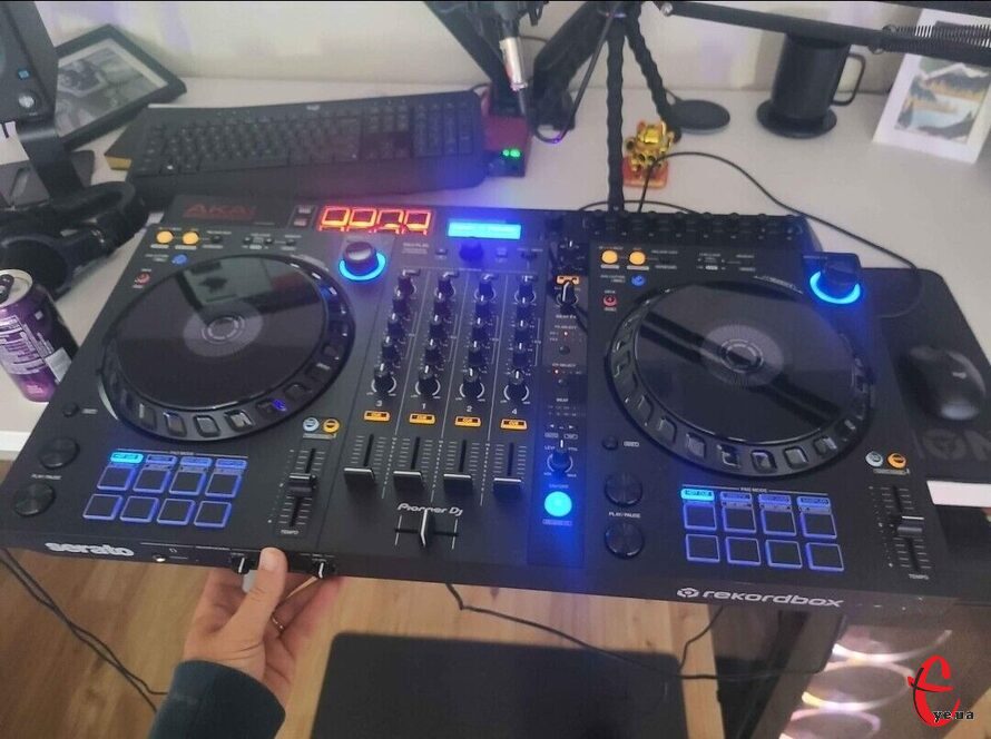 Pioneer DDJ-FLX6 4-канальний DJ контролер для Rekordbox і Serato DJ Pro