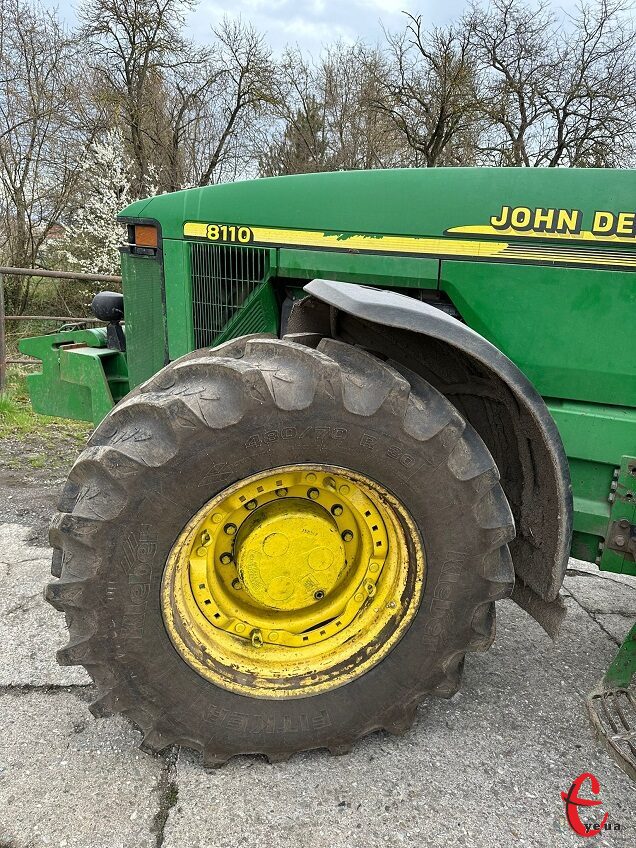 Трактор "John Deere-8110", перша регістрація 2000 р.в., потужність 195 к.с.